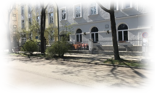 Halteverbot für Baumpflege in München Halteverbotsschilder für Baumpflegearbeiten in München.